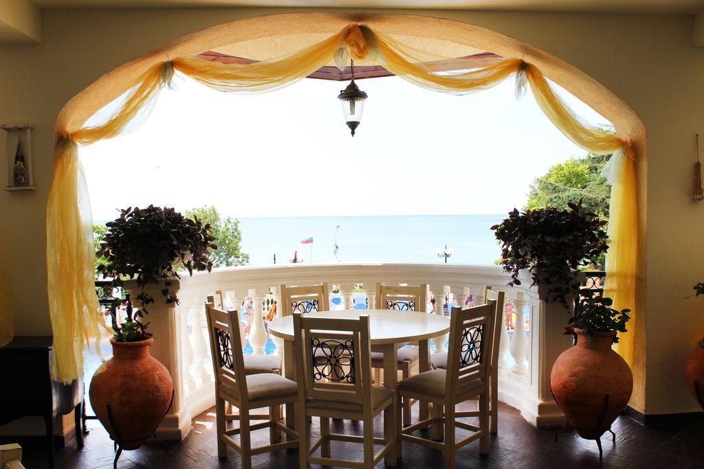 אלניטה Andalucia Beach Hotel מראה חיצוני תמונה