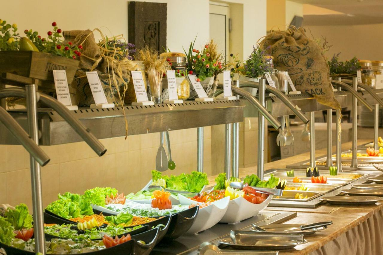 אלניטה Andalucia Beach Hotel מראה חיצוני תמונה