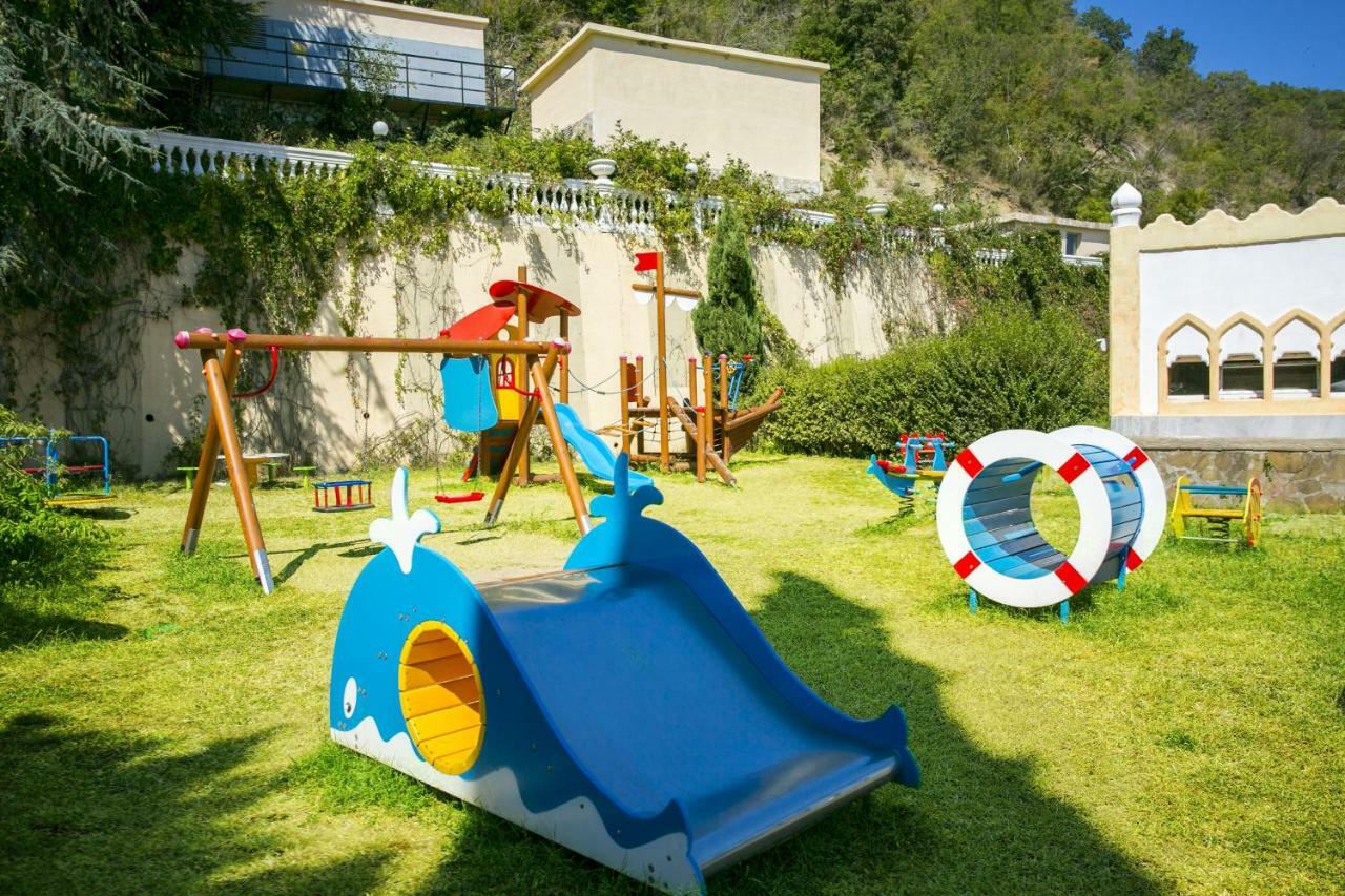 אלניטה Andalucia Beach Hotel מראה חיצוני תמונה